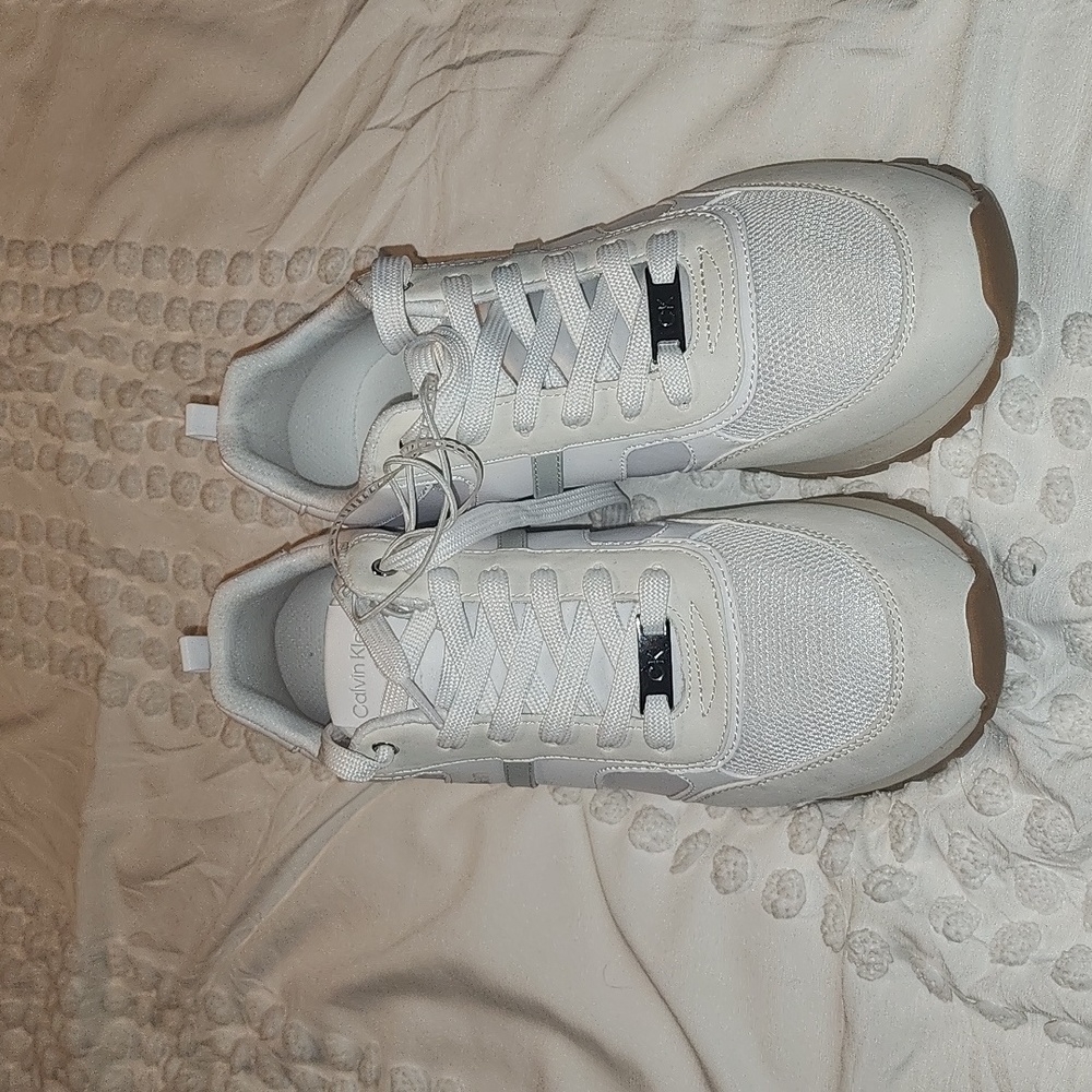 Calvin Klein white sneaker size 11M brand new no tags or box